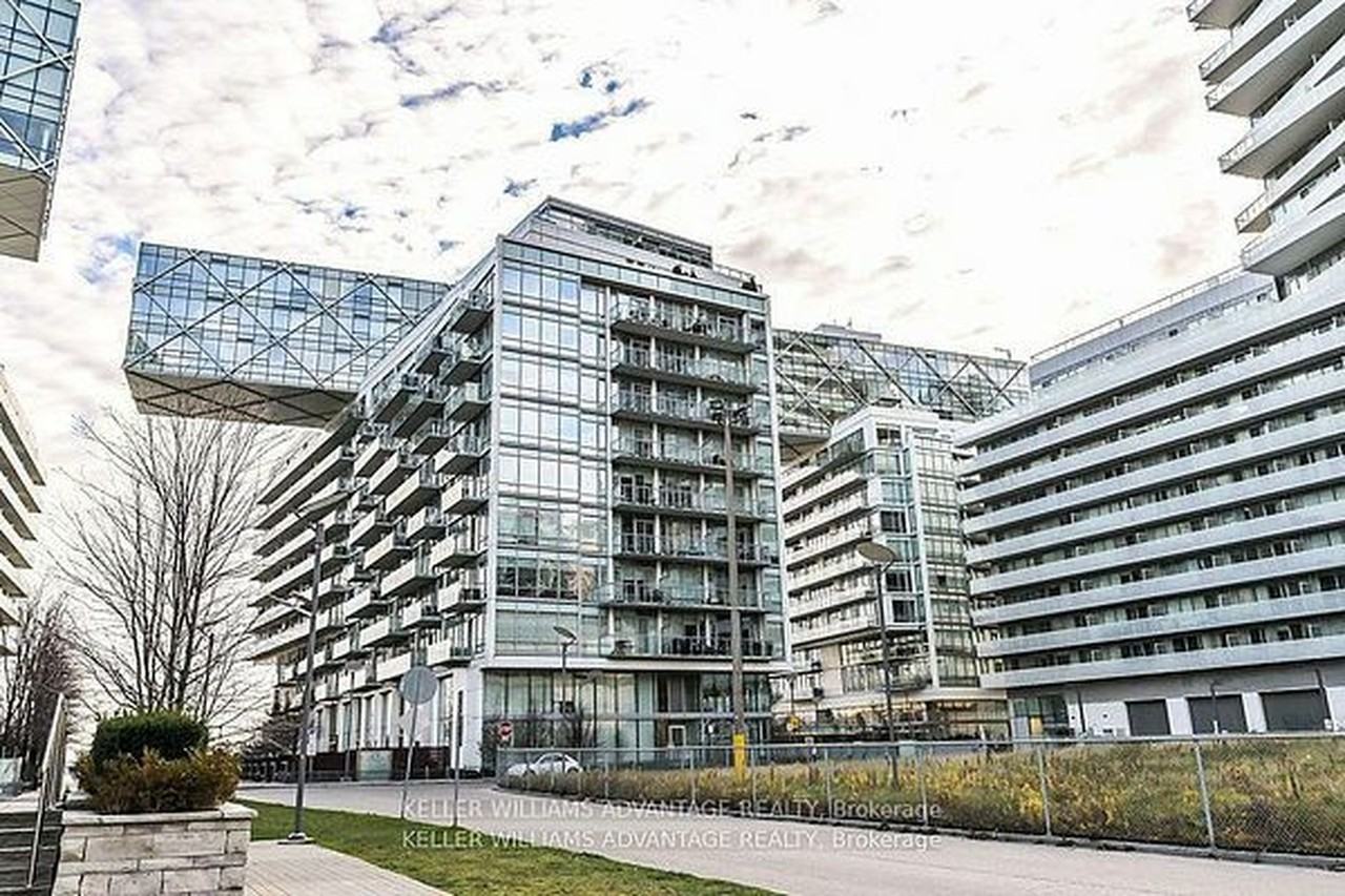 29 Queens Quay East #616 - Photo 2 of 28