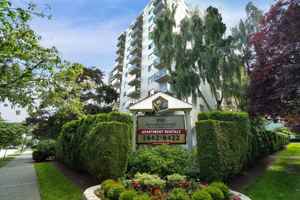 featured image of 990 Broughton St
