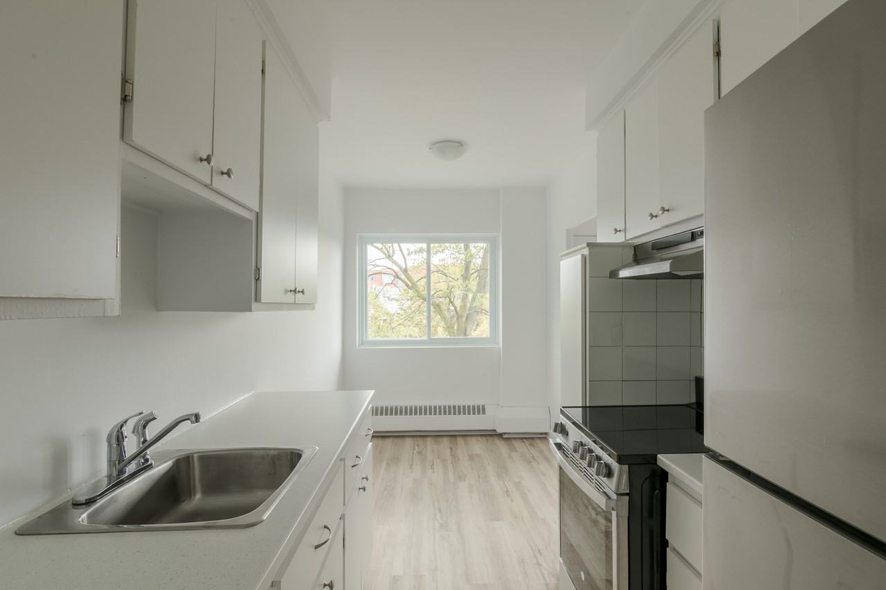 809 Av Bloomfield — photo 1