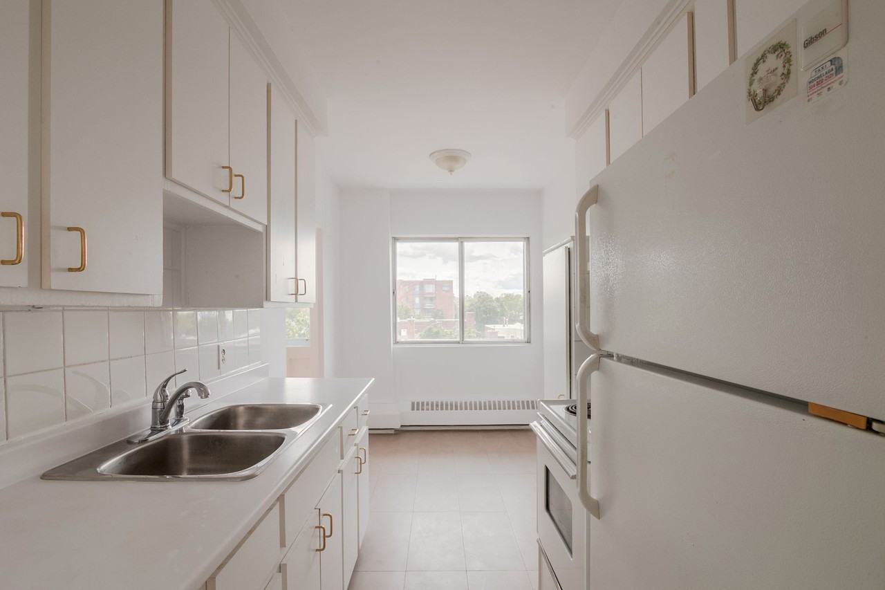 809 Av Bloomfield — photo 1