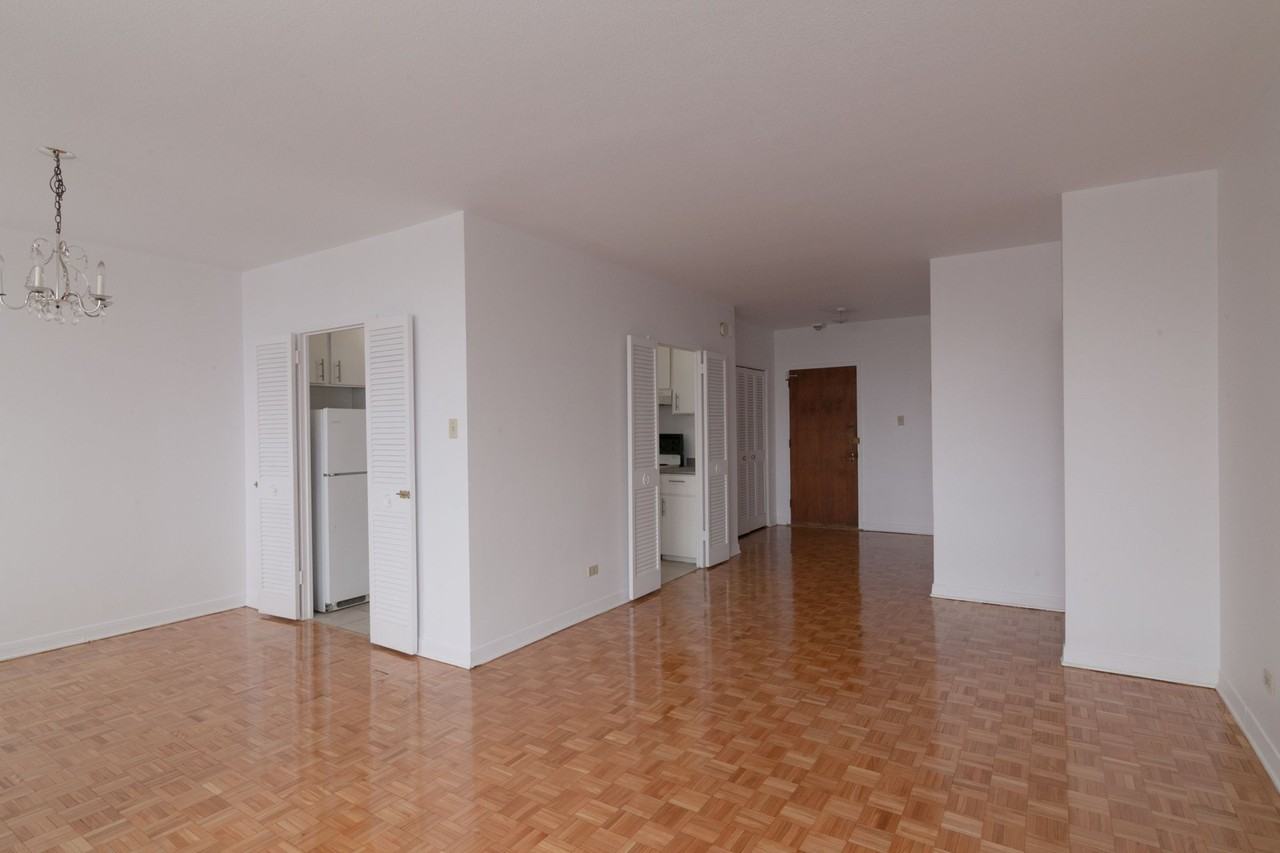 900 Rockland Avenue - Photo 6 of 50