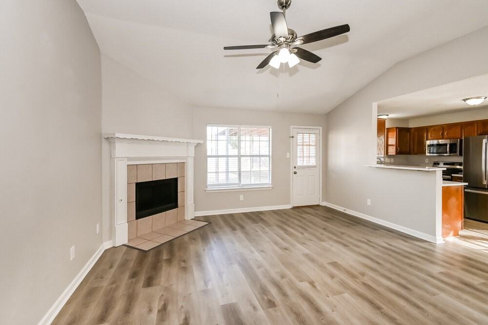 190 Pine Ridge Ln - Photo 4 of 16