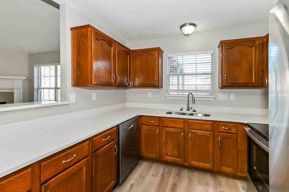 190 Pine Ridge Ln - Photo 7 of 16
