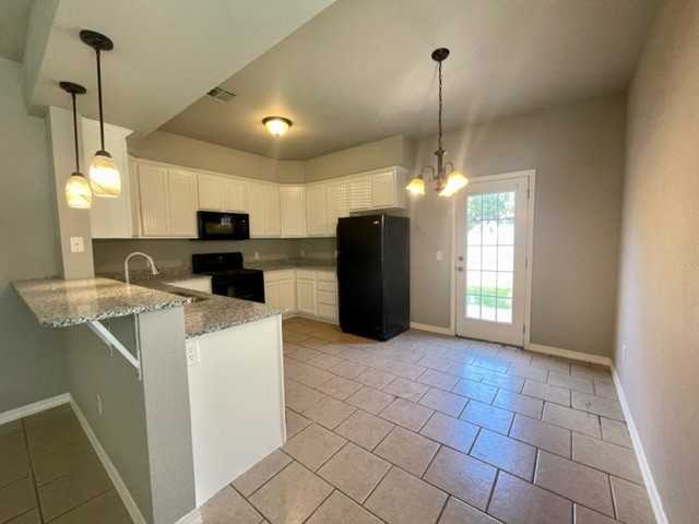 2103 Azlin Pl #A - Photo 5 of 16