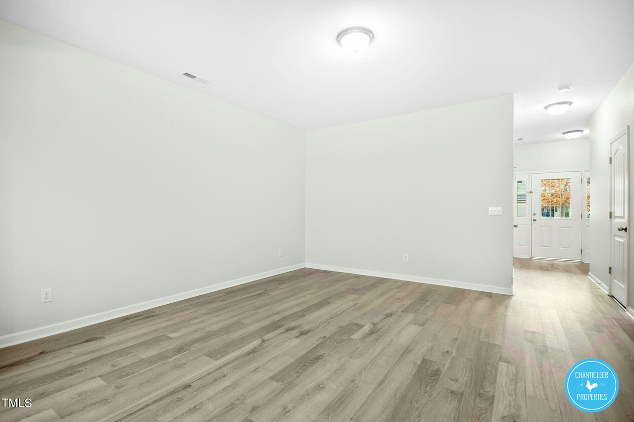 94 E Grove Point Dr #1 - Photo 5 of 24