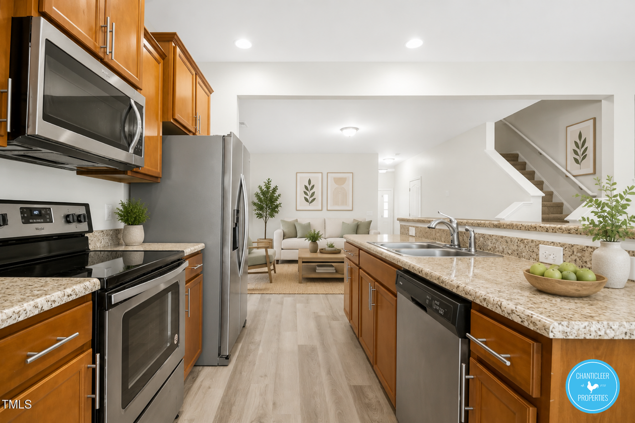 94 E Grove Point Dr #1 - Photo 6 of 24