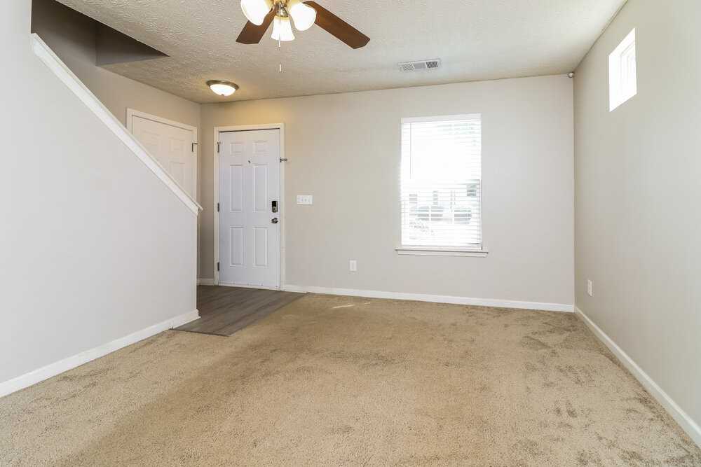 141 Oak Grove Pl - Photo 7 of 17