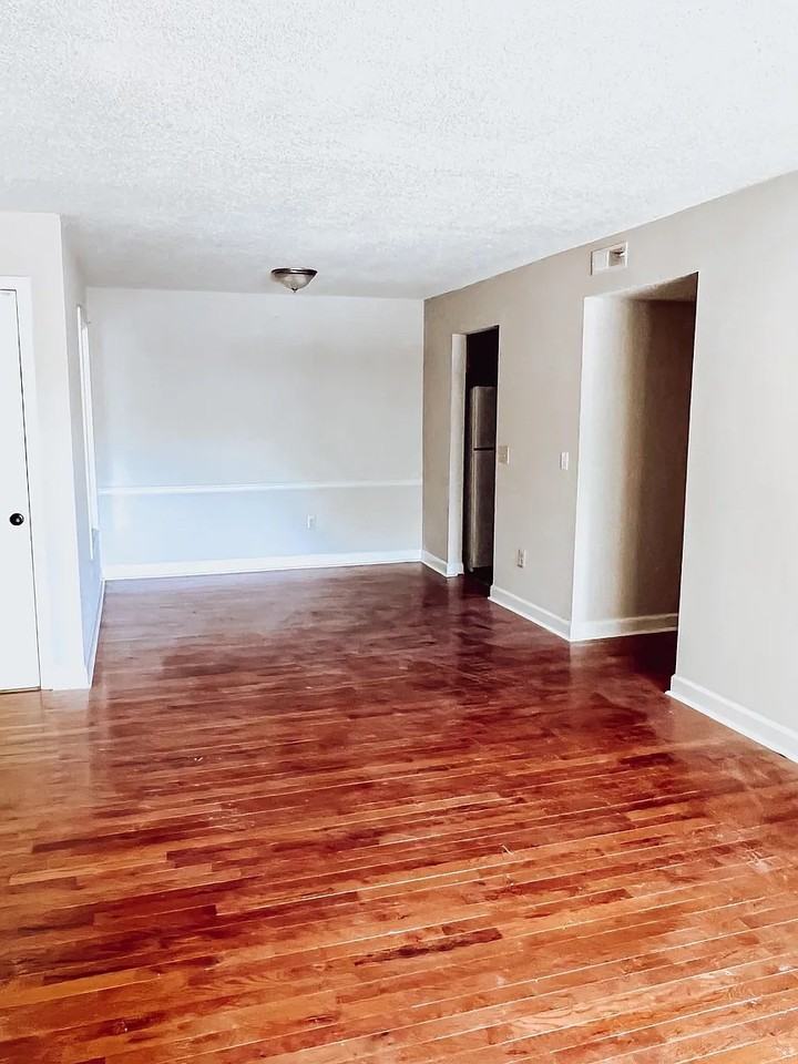 1744 N Hamilton St - Photo 5 of 15