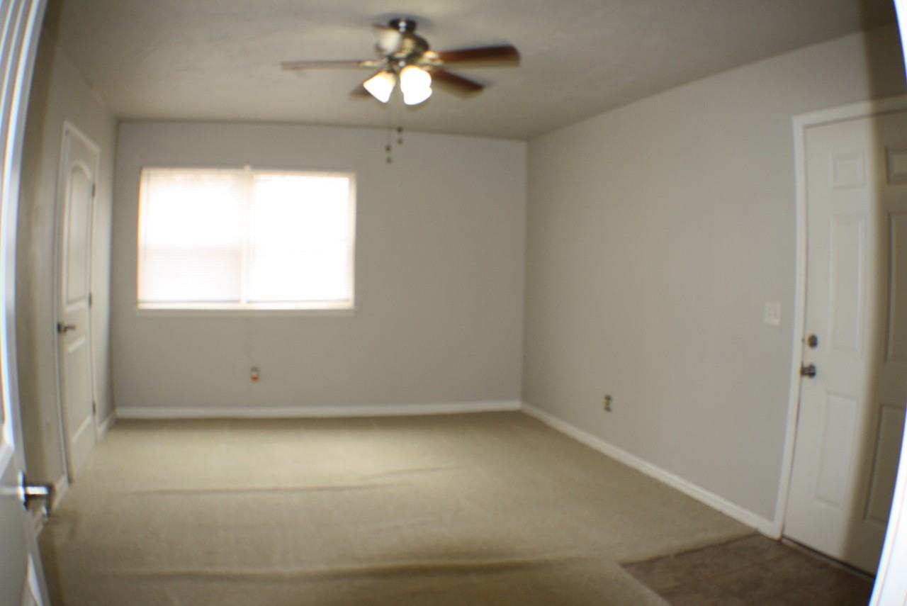 6108 Se 3rd St #1 - Photo 6 of 10