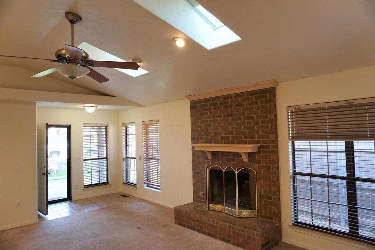 785 Kingsgate Rd #1 - Photo 7 of 13