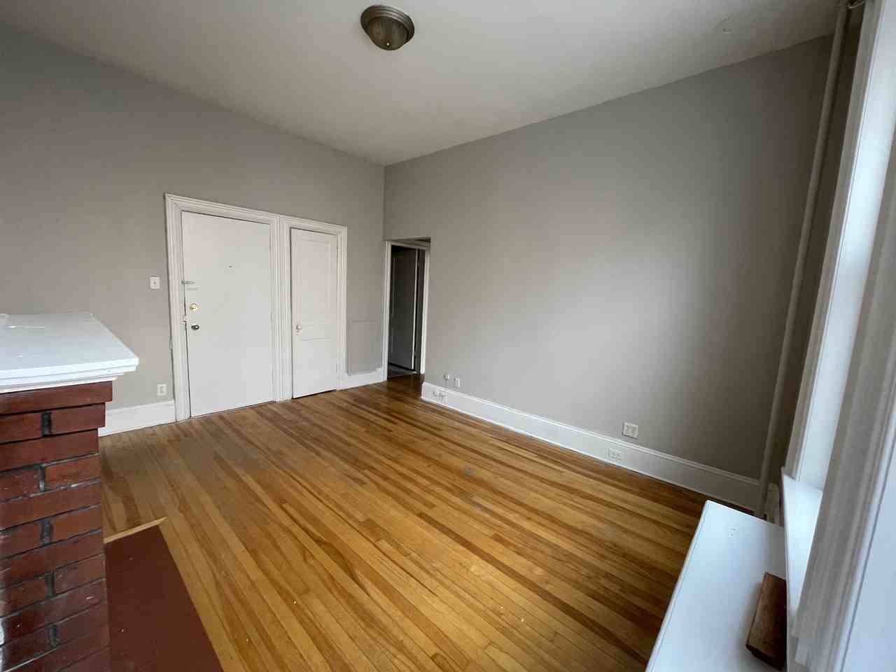 80 Princess St #3 - Photo 3 of 10