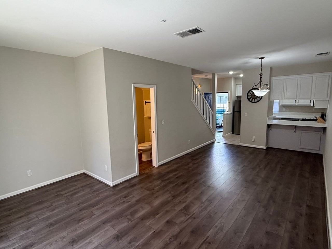 9 Ashford Pl - Photo 4 of 23