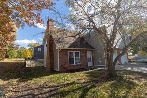 featured image of 3716 Hermitage Rd #1