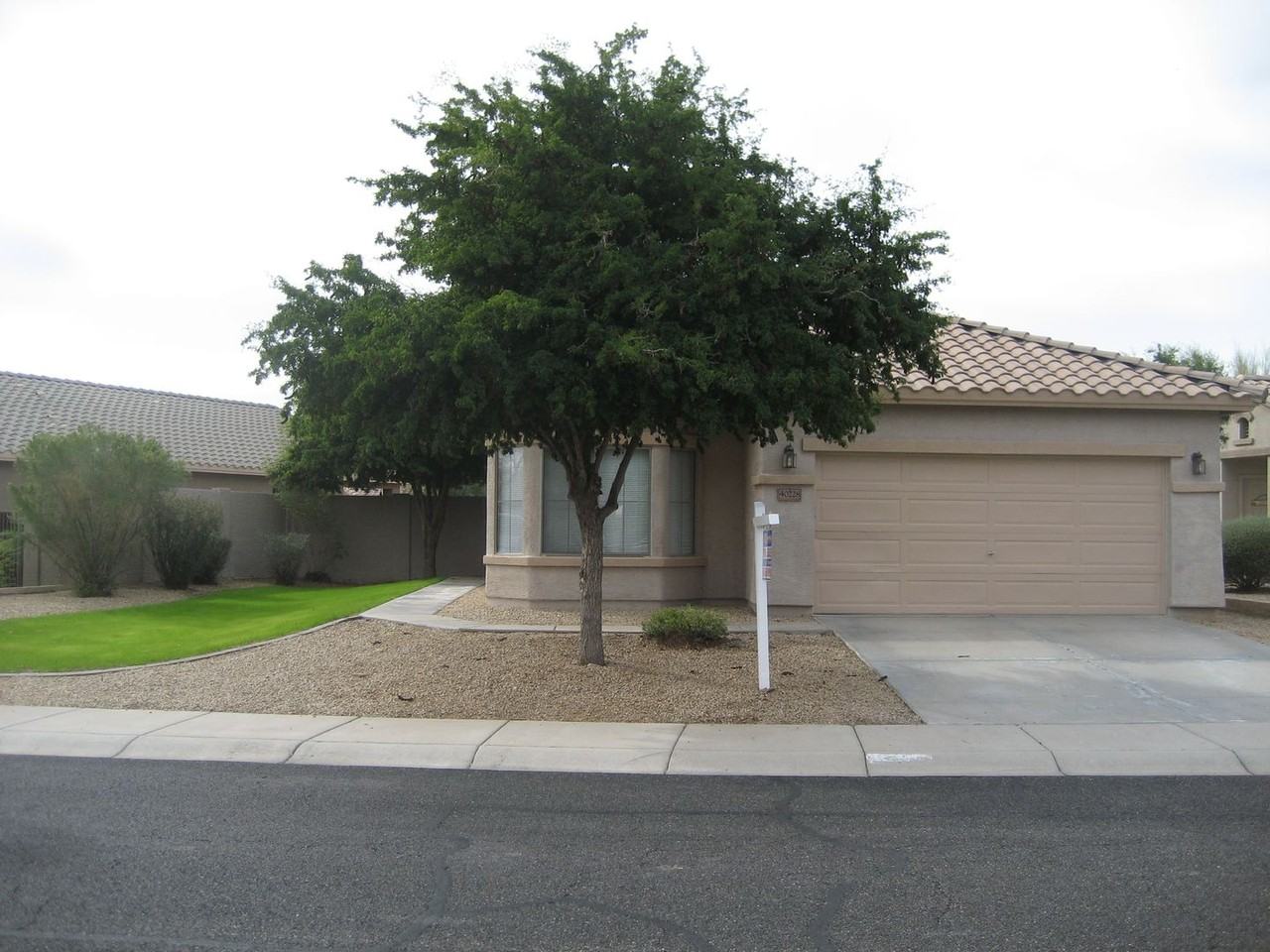 40228 N Patriot Way - Photo 2 of 8