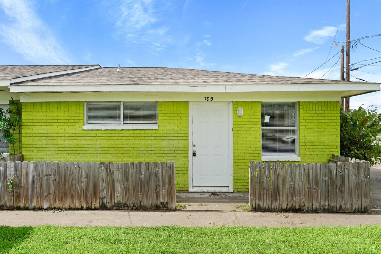 7815 Glass St #7815 - Photo 2 of 13