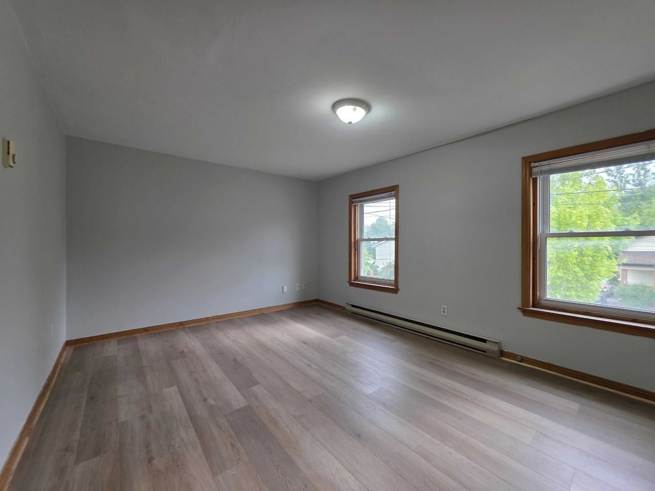 558 Albert St #558-2 - Photo 2 of 9