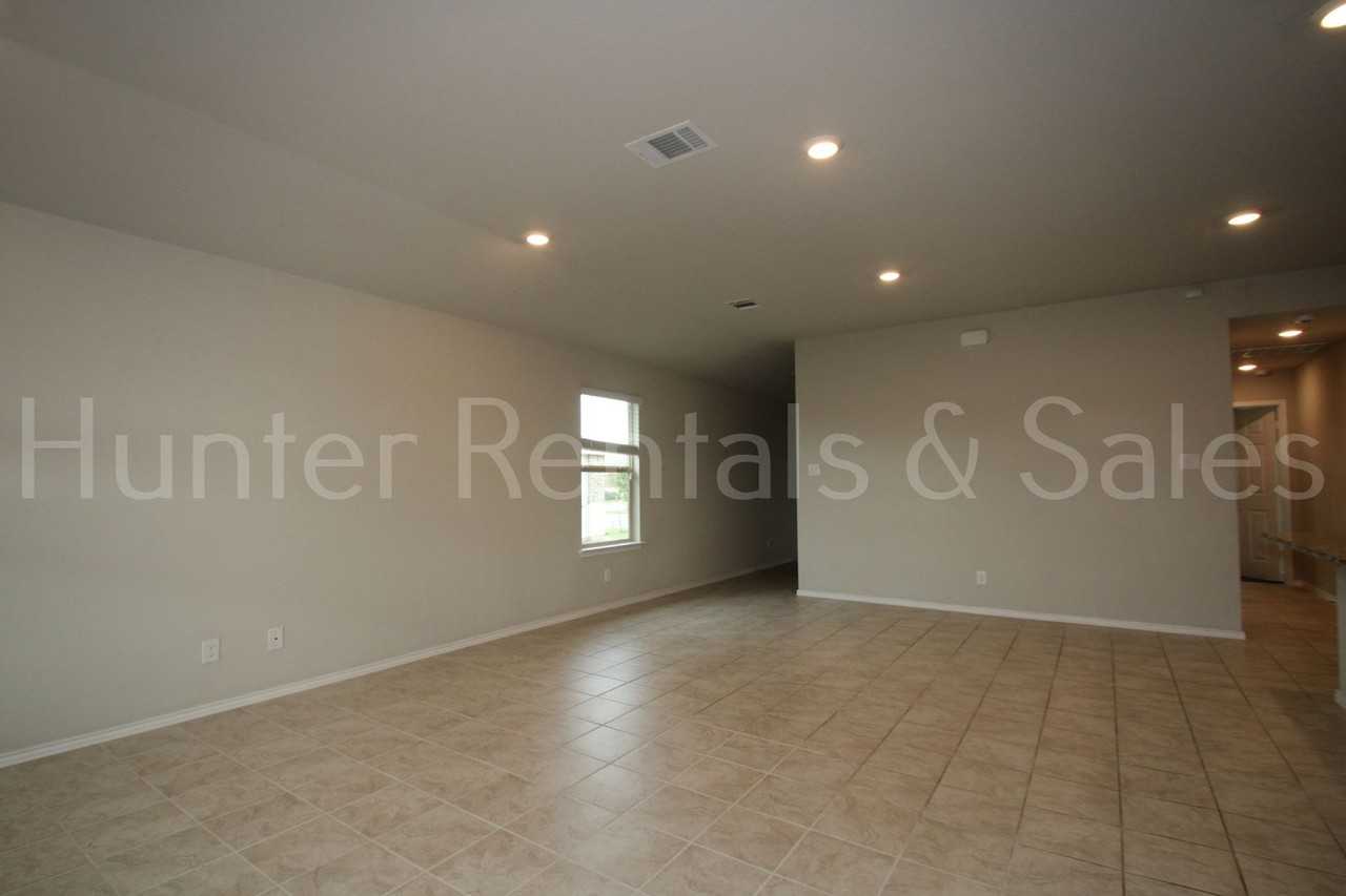 5106 Brody Dr - Photo 4 of 24