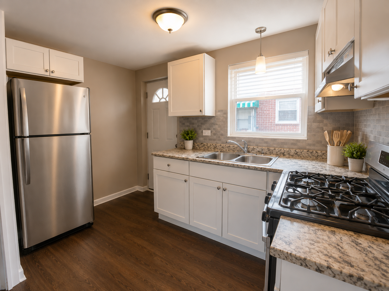 8153 South Colfax AvenueApt 8155-2 #8155-2 - Photo 2 of 23