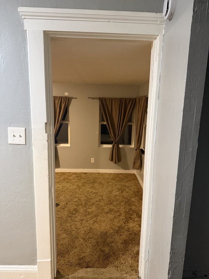 934 4th St Nw #1 - Photo 7 of 18