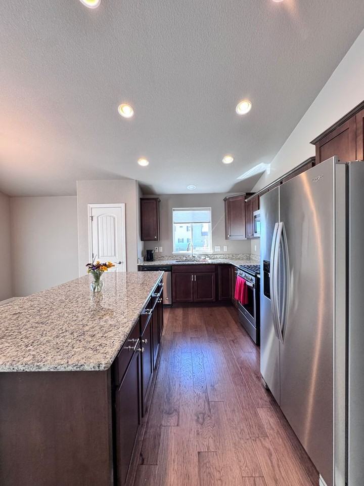 5433 Bristow Rd - Photo 2 of 23