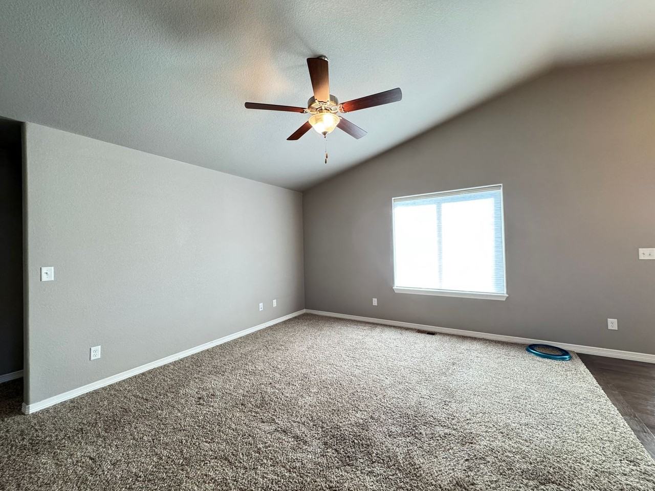 5433 Bristow Rd - Photo 4 of 23