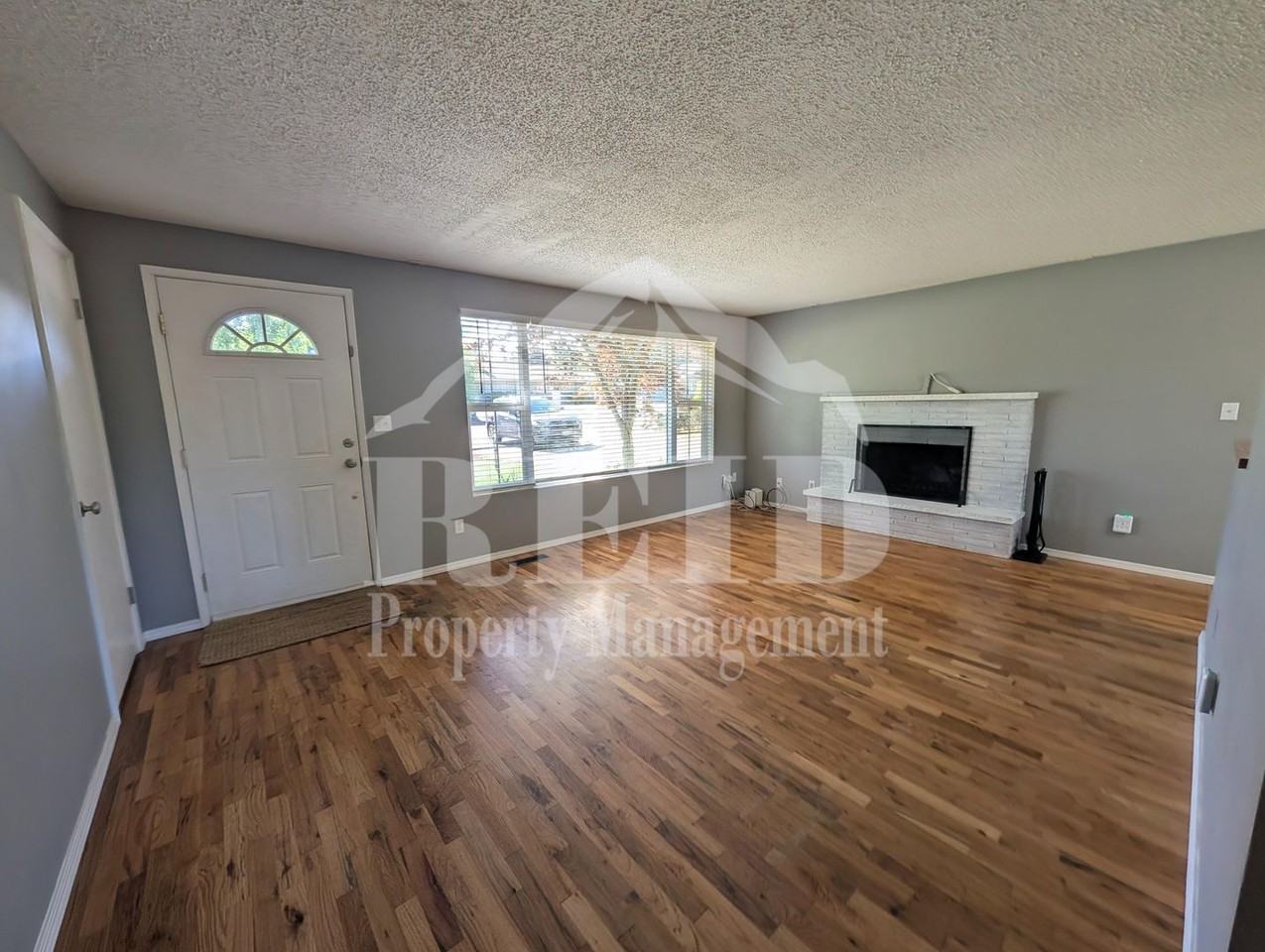 3806 Pineneedle Dr - Photo 4 of 22