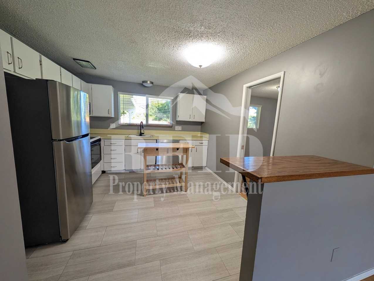 3806 Pineneedle Dr - Photo 6 of 22