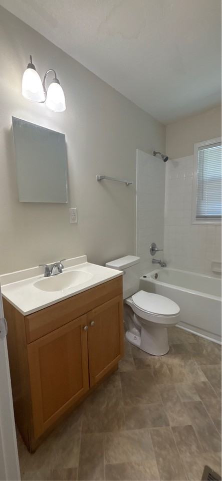 1070 Rulnick St #1 - Photo 6 of 18
