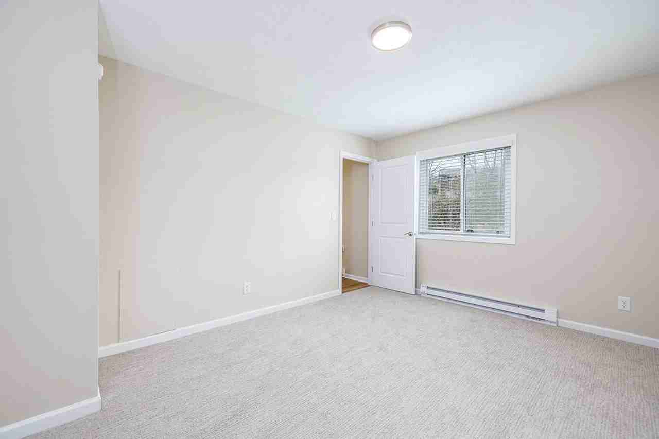 Royal Villa Apartments - Photo 6 of 28