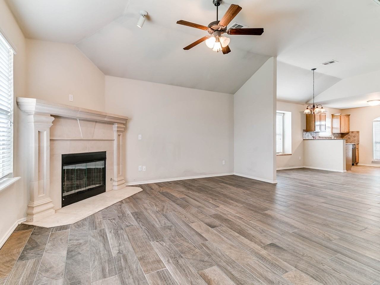 6829 Nw 157th St - Photo 7 of 46