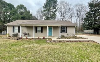 featured image of 25647 Fairmount Dr