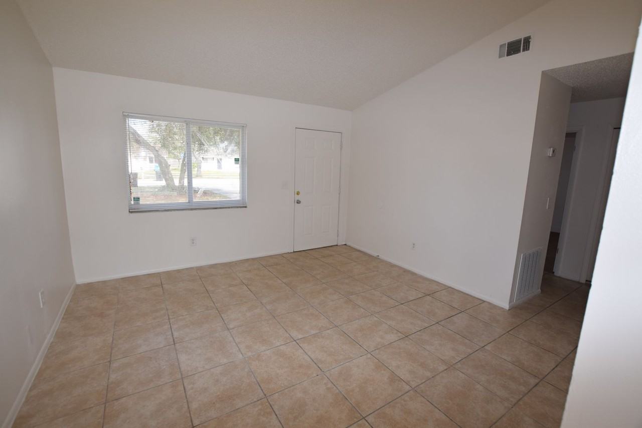 3264 Split Willow Dr - Photo 4 of 12
