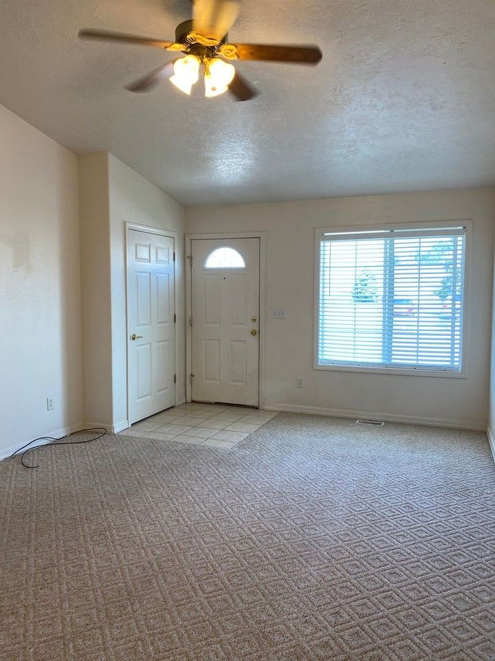 860 S 5th W - Photo 3 of 18