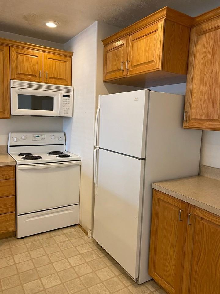 860 S 5th W - Photo 6 of 18