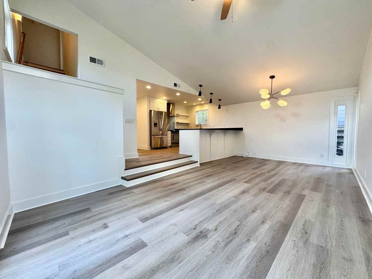 5706 Burgess Ave - Photo 7 of 32