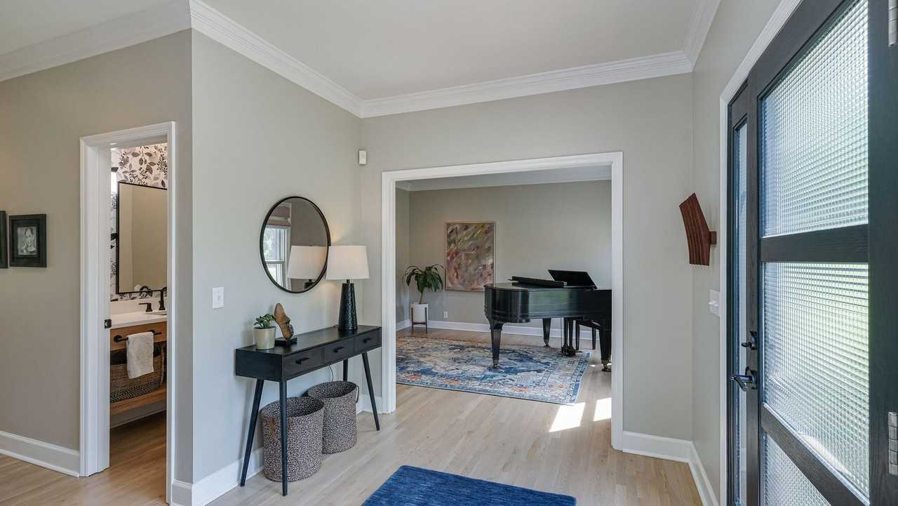 9324 Hidden Oak Dr - Photo 6 of 37