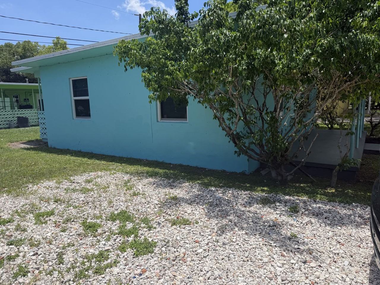 1444 Nw 4th St - Photo 3 of 10