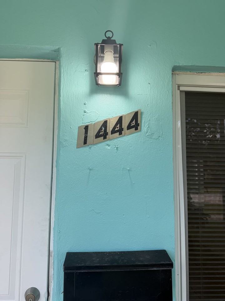 1444 Nw 4th St - Photo 4 of 10