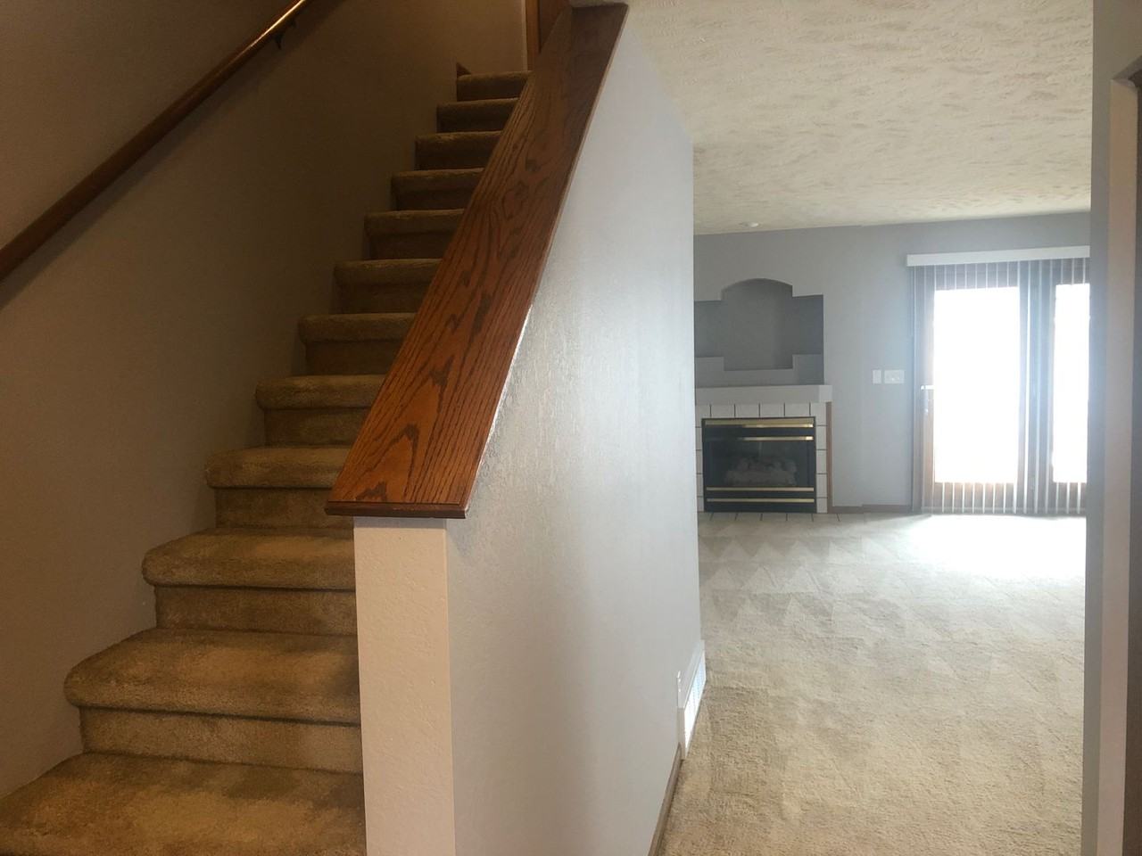 1417 W Charles St - Photo 3 of 30