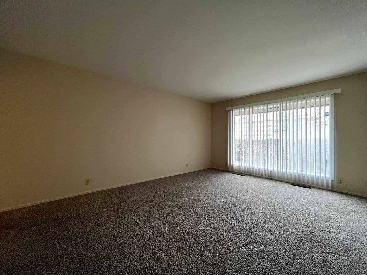 3526 E 48th Pl - Photo 4 of 29