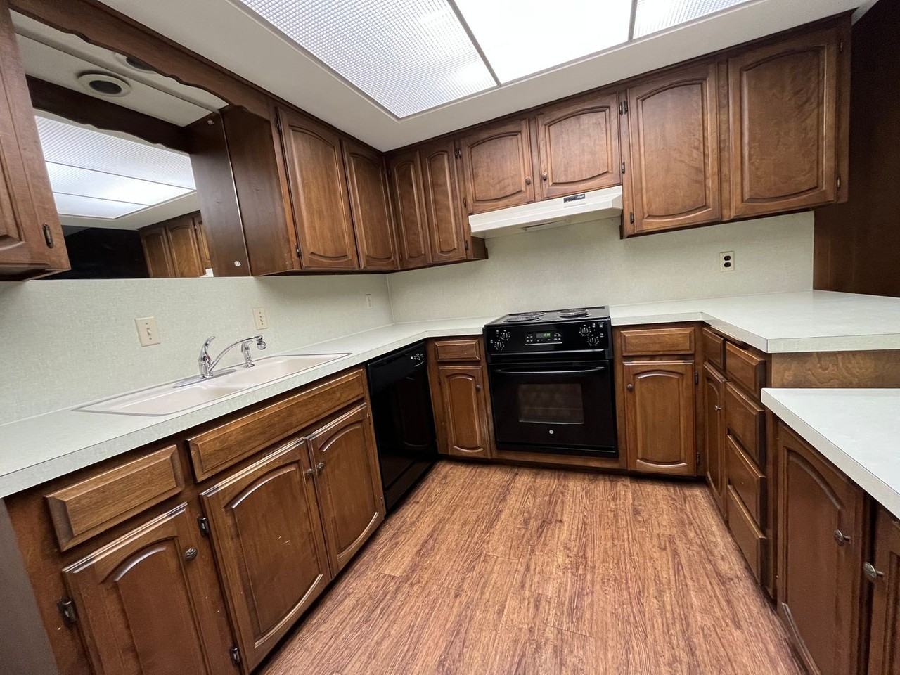 3526 E 48th Pl - Photo 7 of 29