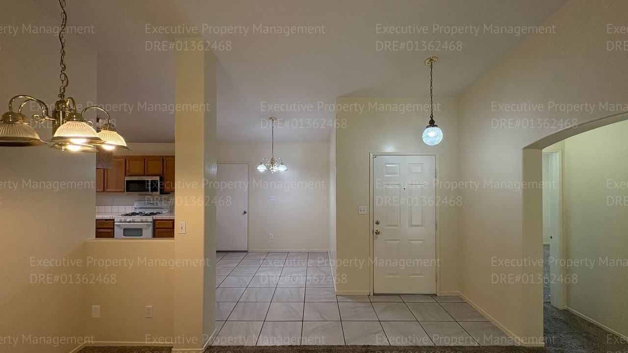 524 Sunset Meadow Ln - Photo 6 of 42