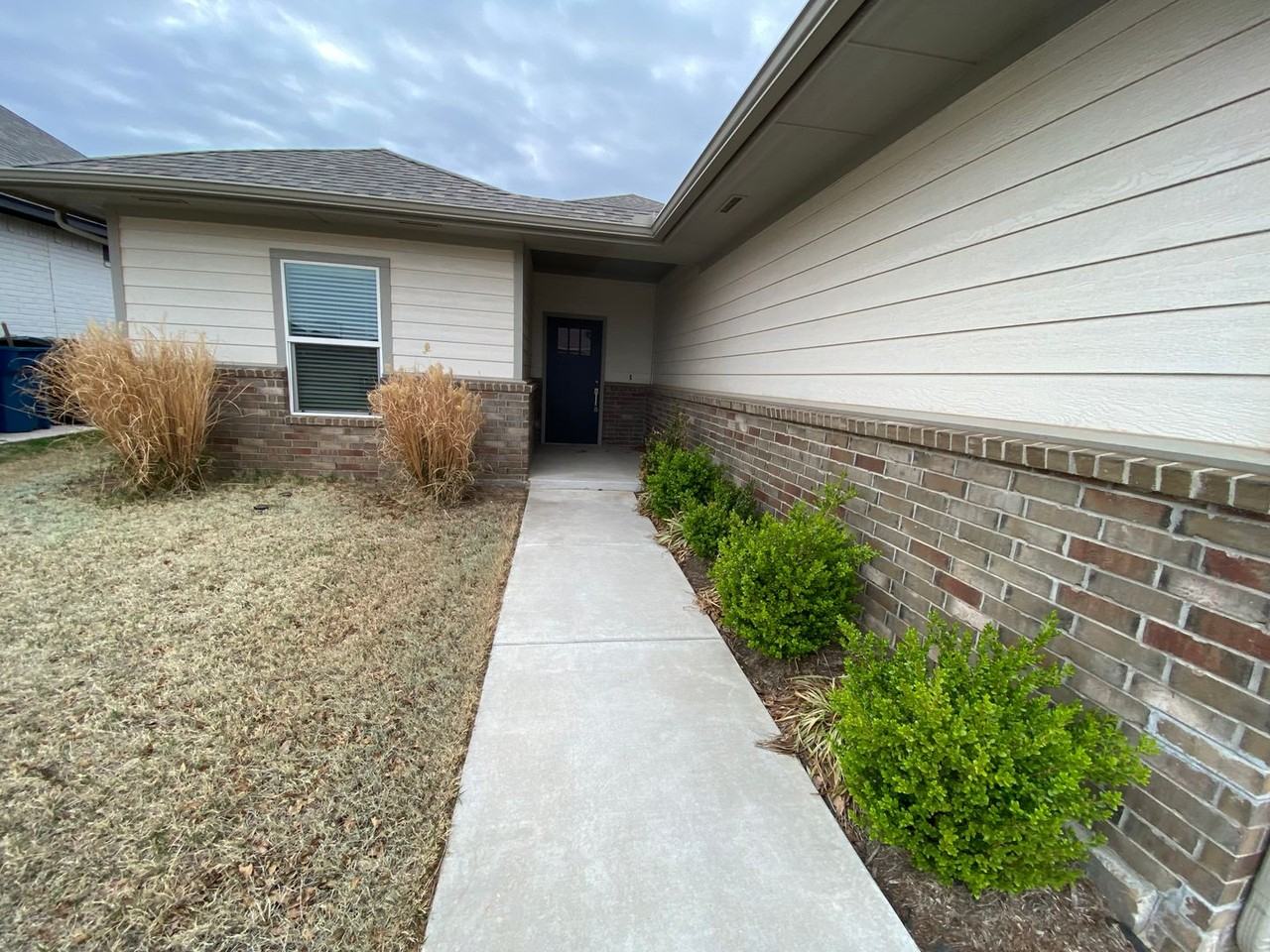 504 Martina Ln - Photo 2 of 39