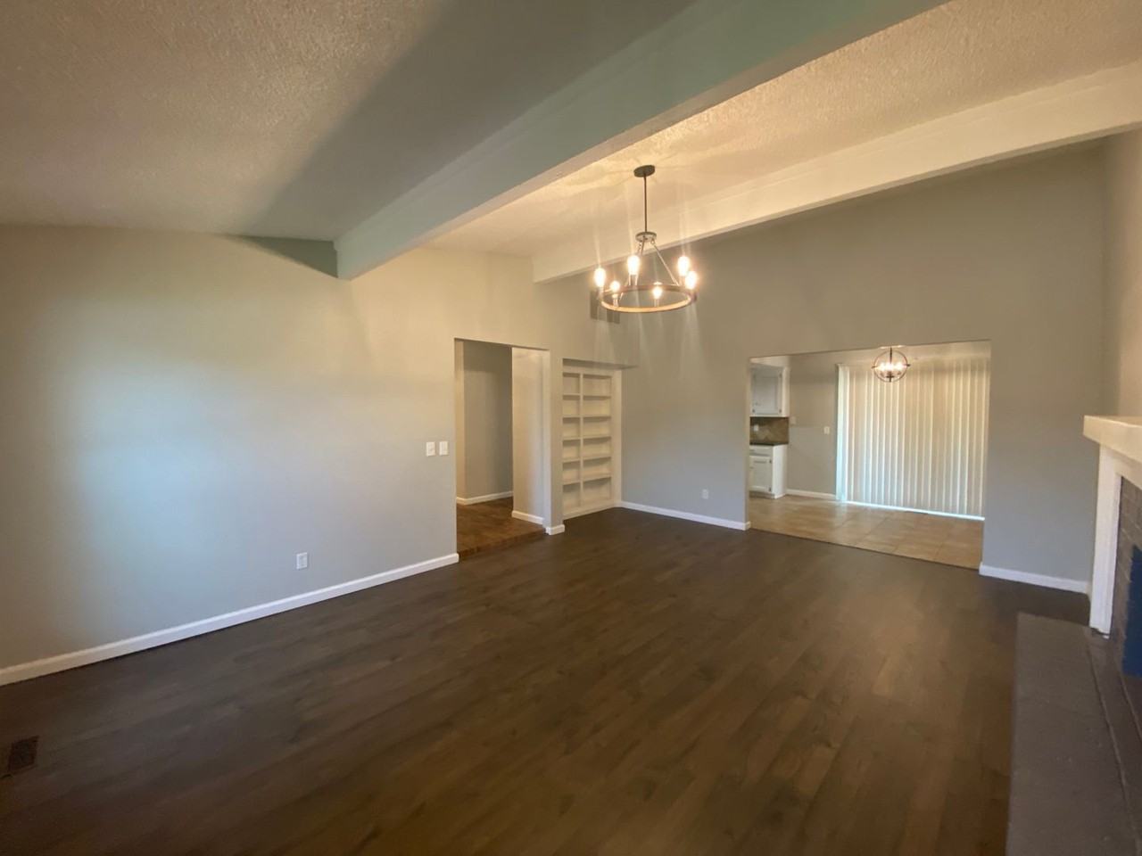 2433 Shady Tree Ln - Photo 4 of 24