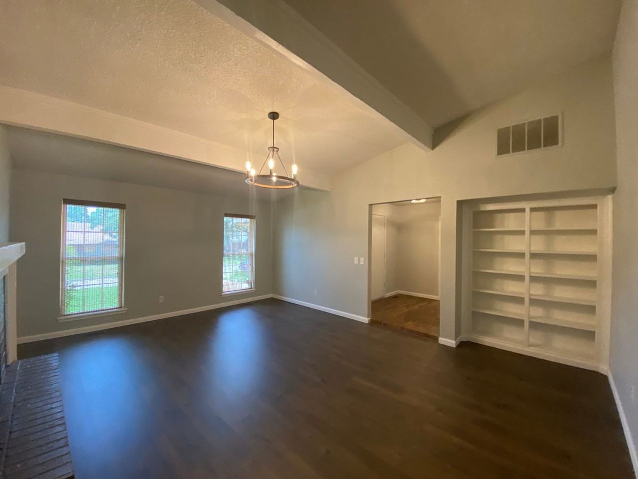 2433 Shady Tree Ln - Photo 6 of 24