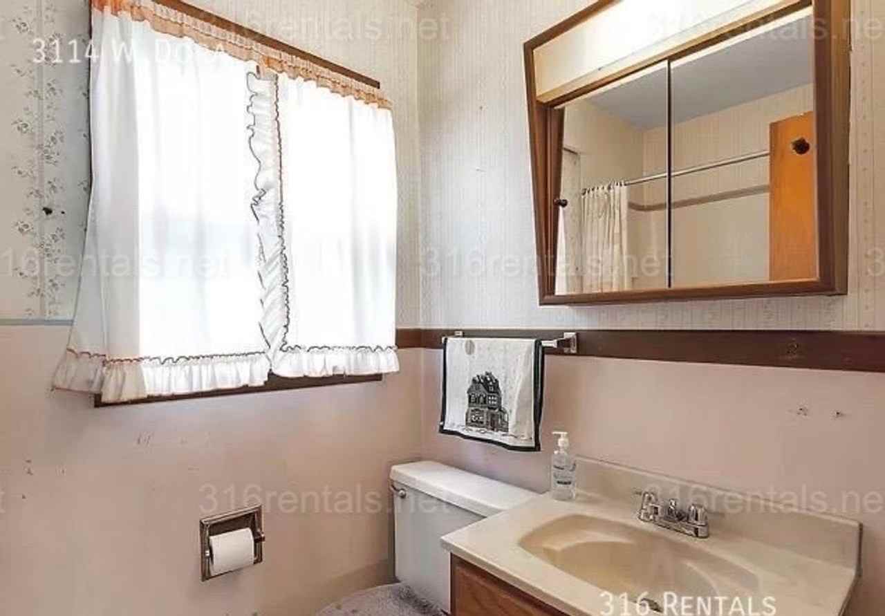 3114 W Dora St - Photo 2 of 10