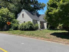 2300 Rosewood Ave - Photo 1 of 1