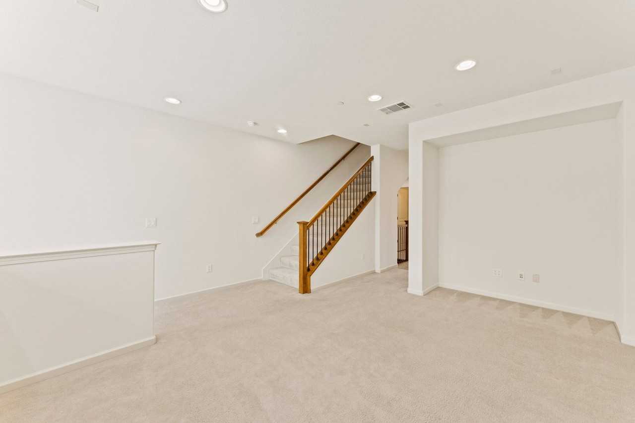 4535 Lick Mill Blvd - Photo 5 of 17