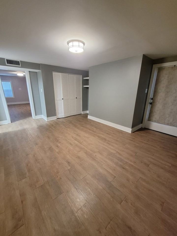 123 W Charlton St #1 - Photo 3 of 15