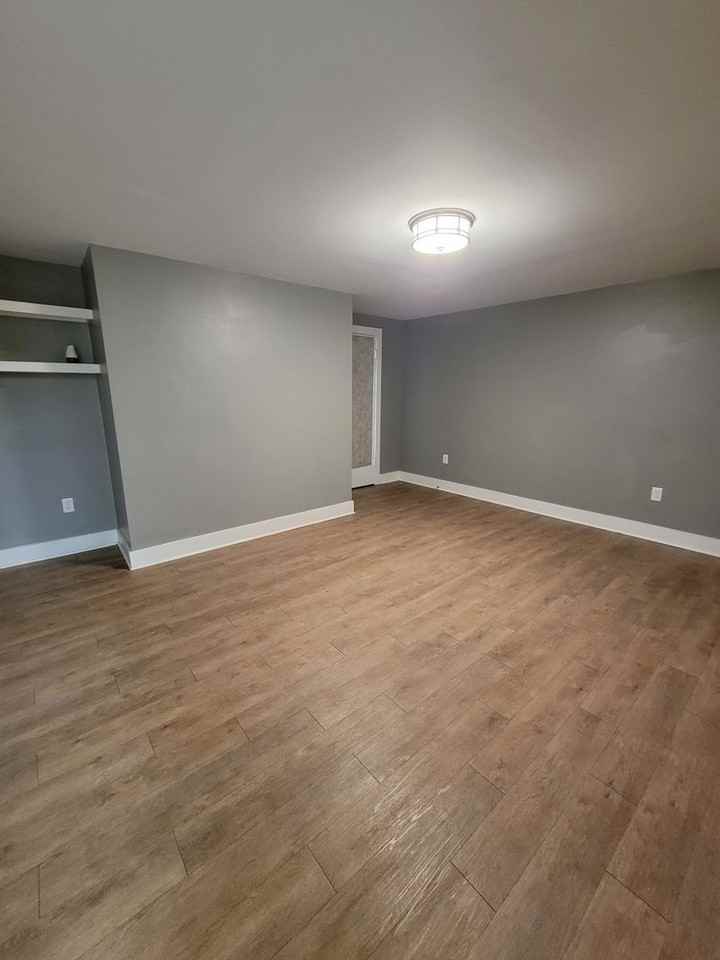 123 W Charlton St #1 - Photo 4 of 15